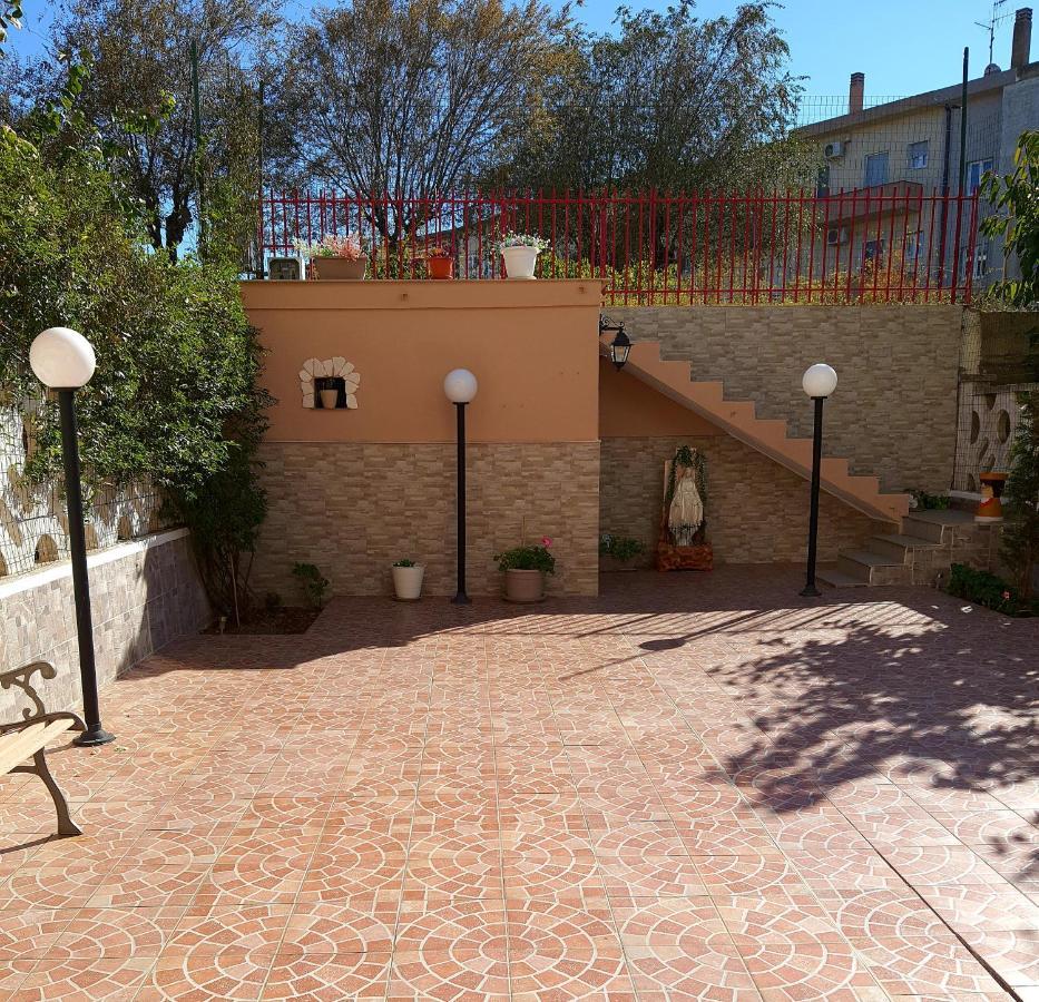 Shabby Chic Rooms Con Cucina E Giardino Privato Pomarico Exterior photo