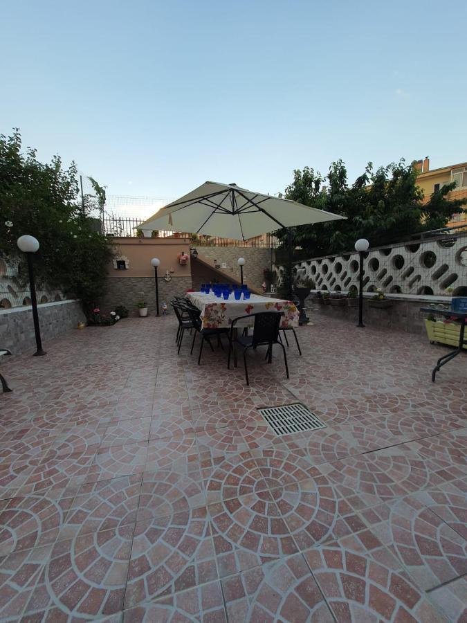 Shabby Chic Rooms Con Cucina E Giardino Privato Pomarico Exterior photo